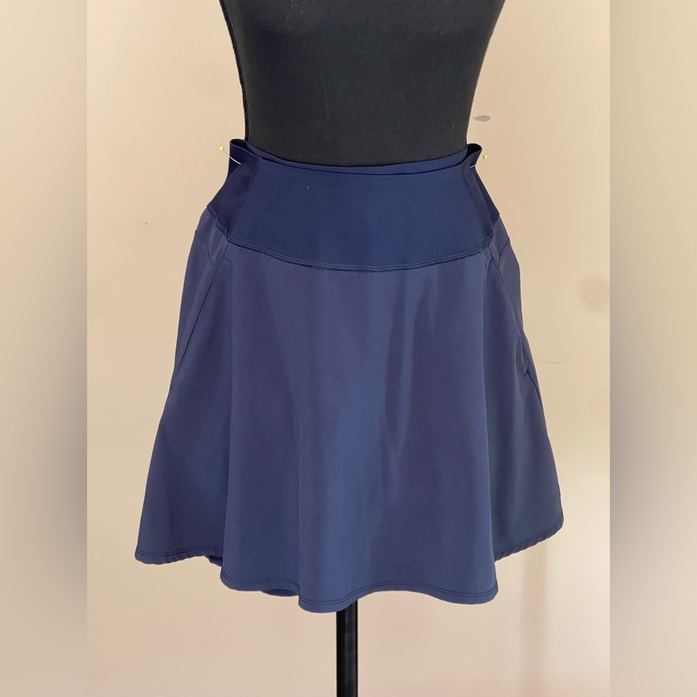 Like New Puma Women’s Pwrshape Golf Skort Navy Blue Size M